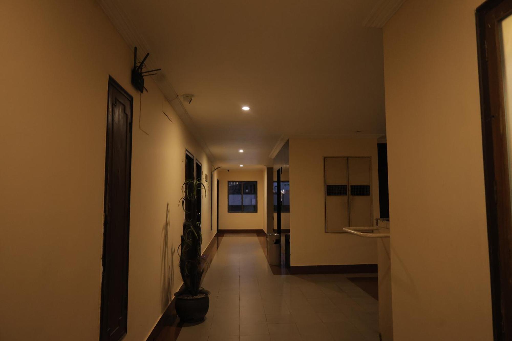 โฮเต็ล แมงกสลอร์ อินเตอร์เนชั่นเนล Hotel มังคาลอร์ ภายนอก รูปภาพ
