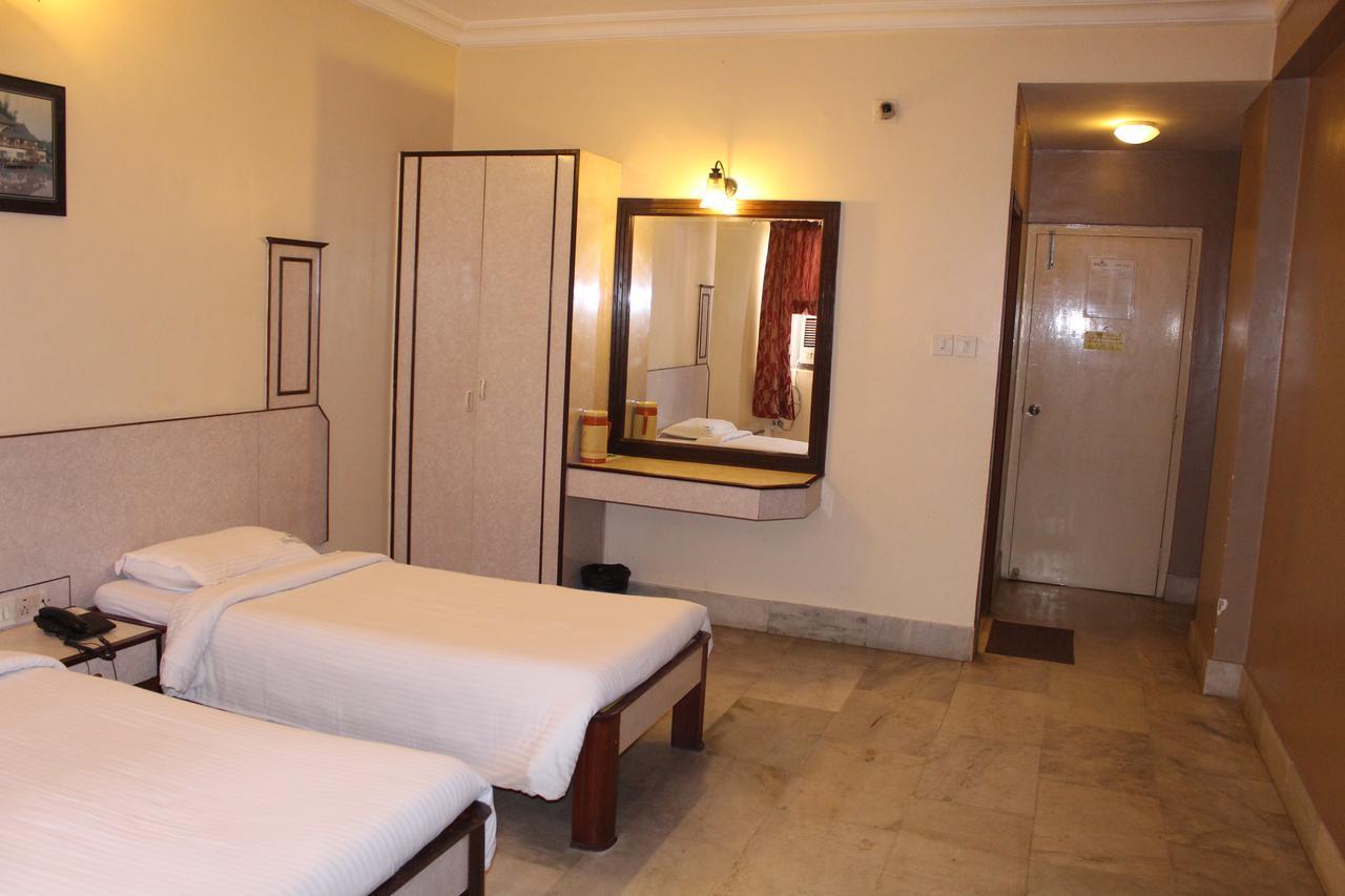 โฮเต็ล แมงกสลอร์ อินเตอร์เนชั่นเนล Hotel มังคาลอร์ ภายนอก รูปภาพ