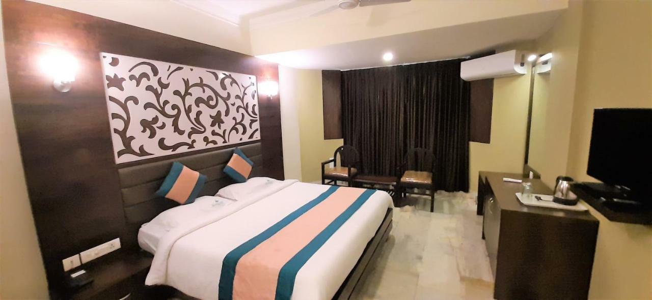 โฮเต็ล แมงกสลอร์ อินเตอร์เนชั่นเนล Hotel มังคาลอร์ ภายนอก รูปภาพ