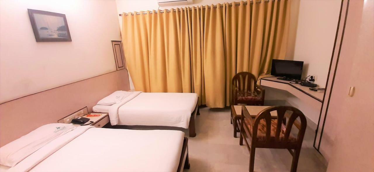 โฮเต็ล แมงกสลอร์ อินเตอร์เนชั่นเนล Hotel มังคาลอร์ ภายนอก รูปภาพ