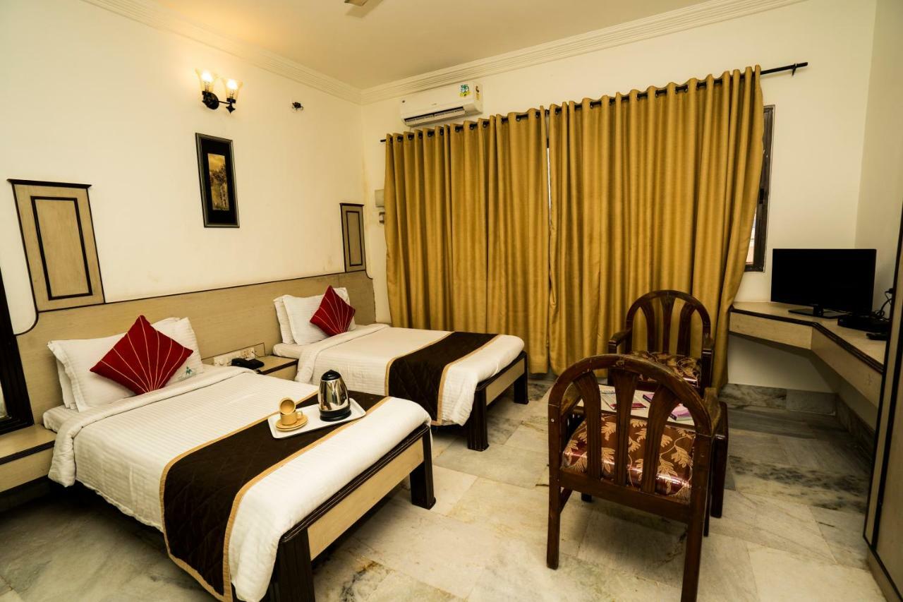 โฮเต็ล แมงกสลอร์ อินเตอร์เนชั่นเนล Hotel มังคาลอร์ ภายนอก รูปภาพ
