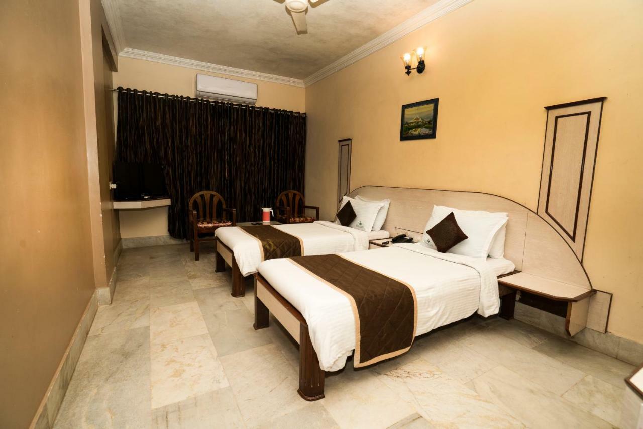 โฮเต็ล แมงกสลอร์ อินเตอร์เนชั่นเนล Hotel มังคาลอร์ ภายนอก รูปภาพ