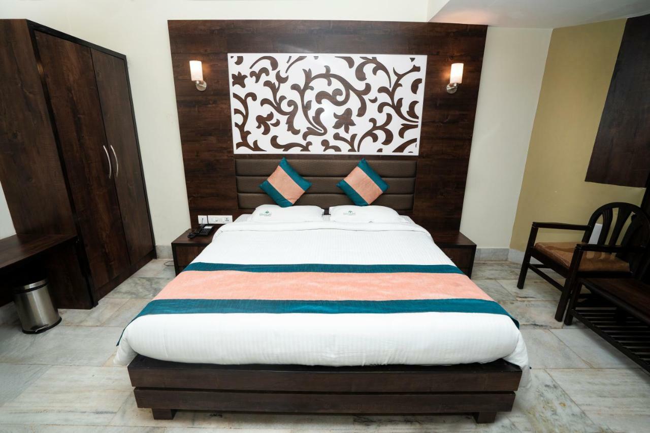 โฮเต็ล แมงกสลอร์ อินเตอร์เนชั่นเนล Hotel มังคาลอร์ ภายนอก รูปภาพ