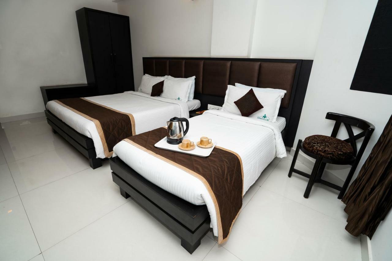โฮเต็ล แมงกสลอร์ อินเตอร์เนชั่นเนล Hotel มังคาลอร์ ภายนอก รูปภาพ