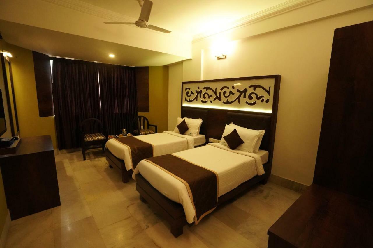 โฮเต็ล แมงกสลอร์ อินเตอร์เนชั่นเนล Hotel มังคาลอร์ ภายนอก รูปภาพ